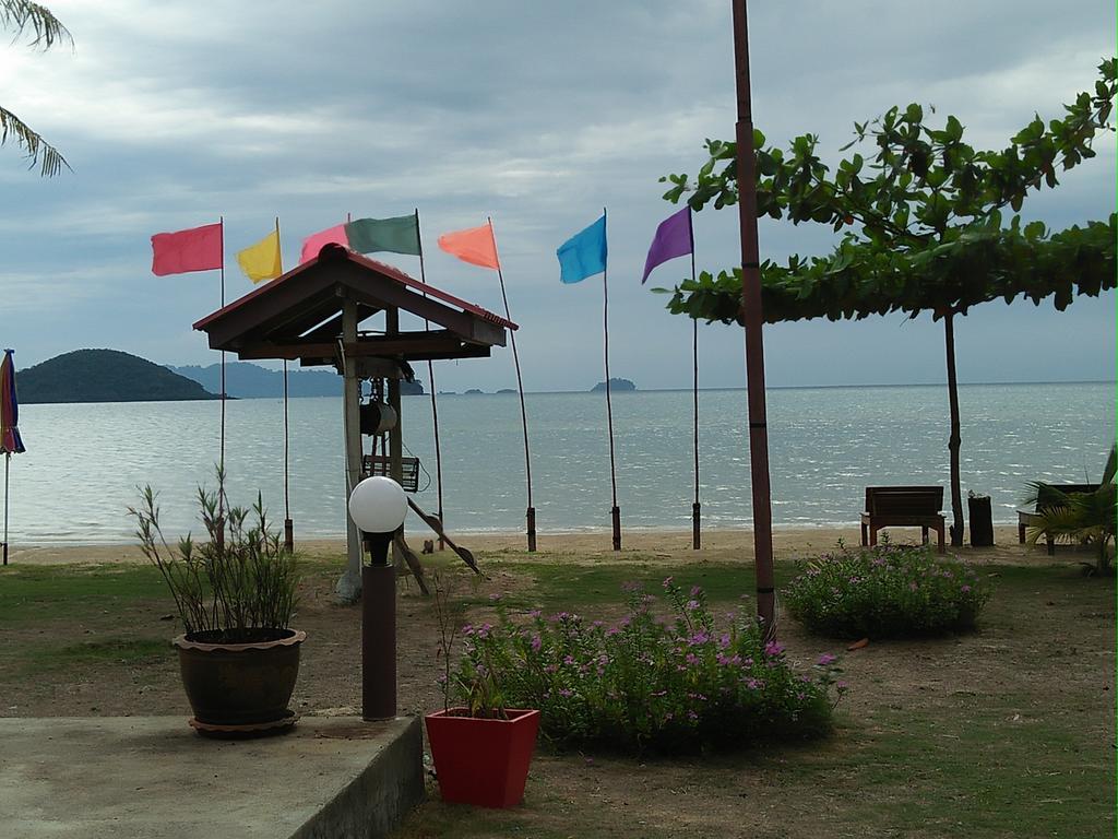 Happy Days Resort マーク島 エクステリア 写真